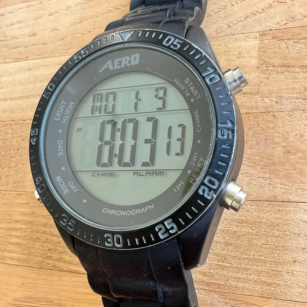 Aero men’s black digital sports watch NEW BATTERY